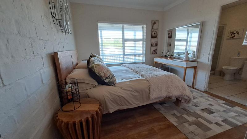4 Bedroom Property for Sale in Stilbaai Wes Western Cape
